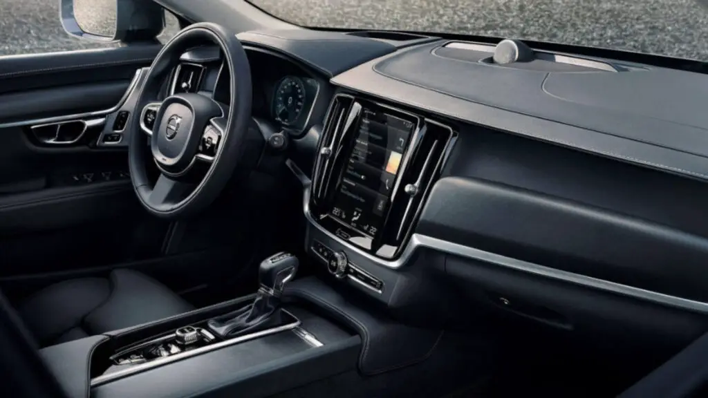 Volvo V90 cross country interior