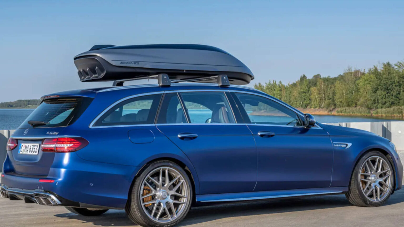 How Fast You Can Safely Drive With A Roof Cargo Carrier? Cars Booster