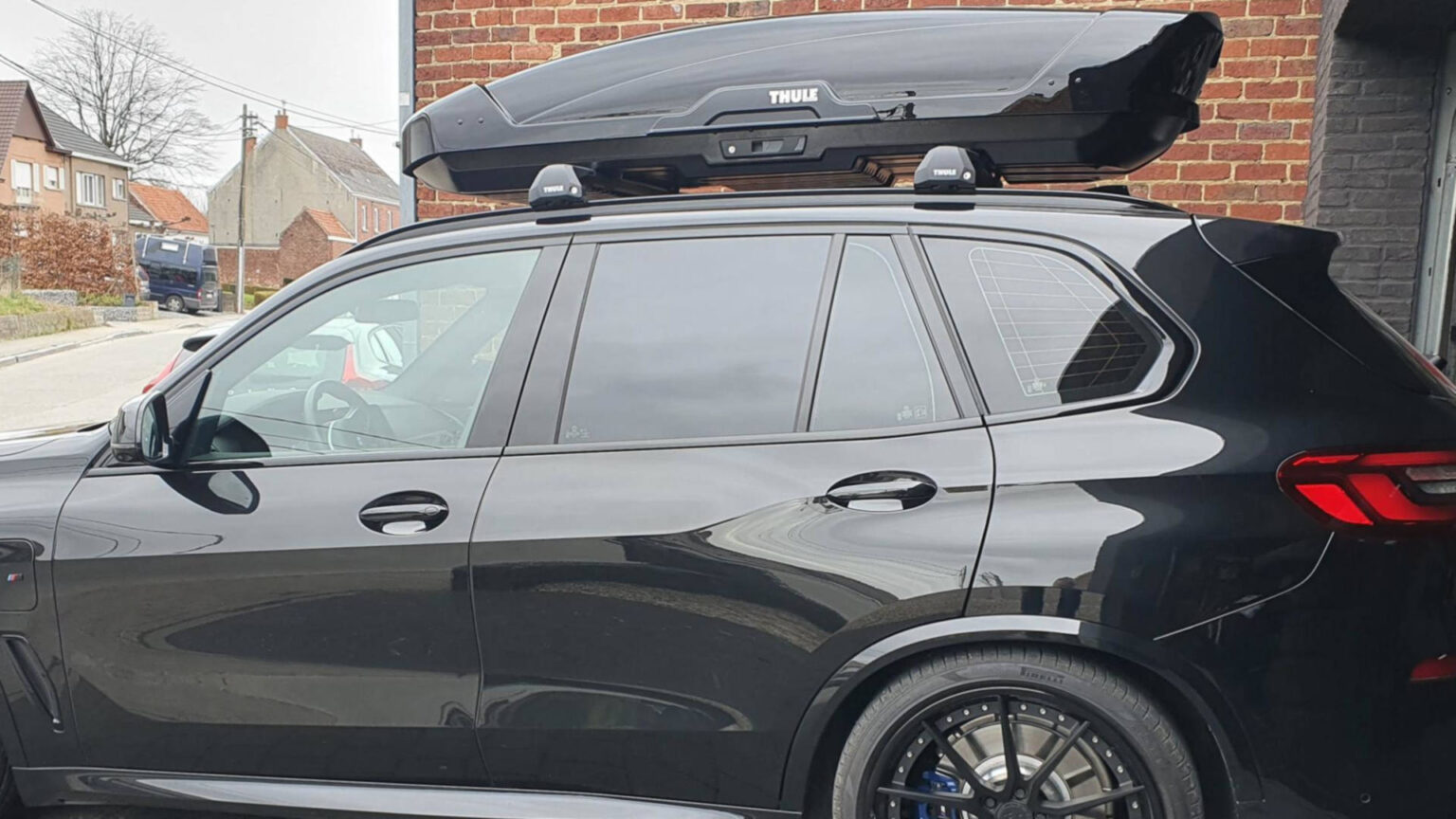 How To Put A Roof Box On A Car at Marlene Miller blog